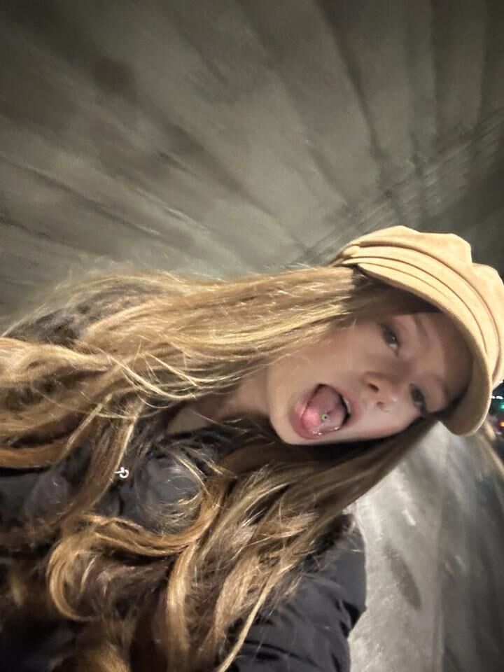 Cute slut Kailey loves showing off on Snap