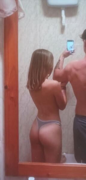 Namorada loira espanhola exposta (polícia)