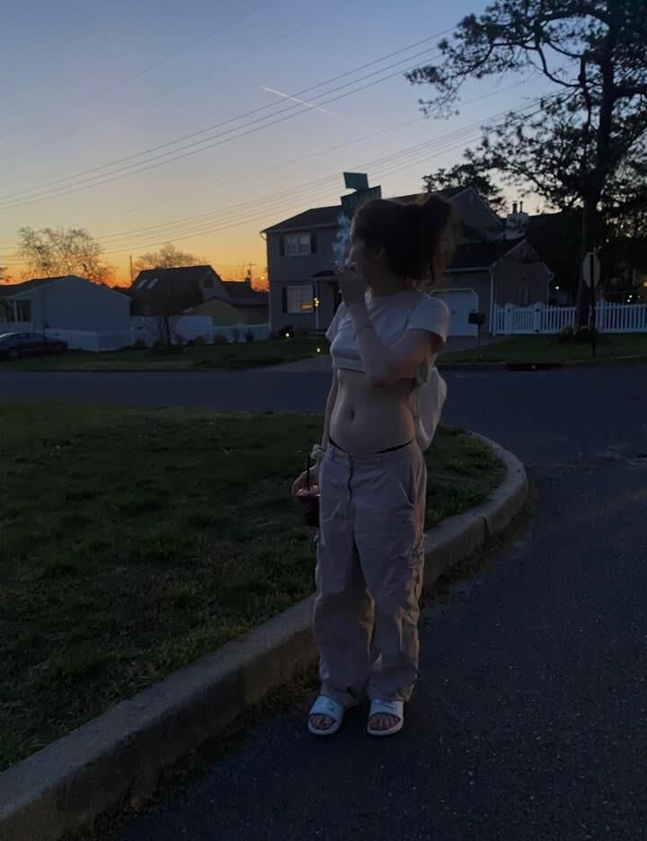 Cute slut Kailey loves showing off on Snap