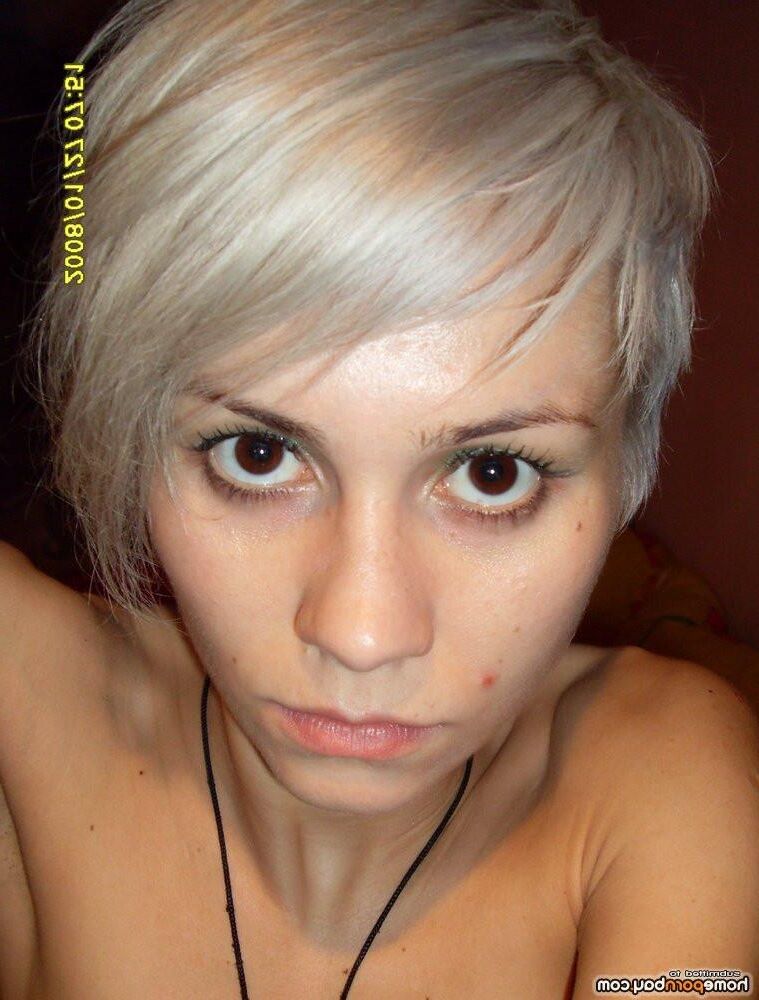 Ama Tiny Bleichpixie