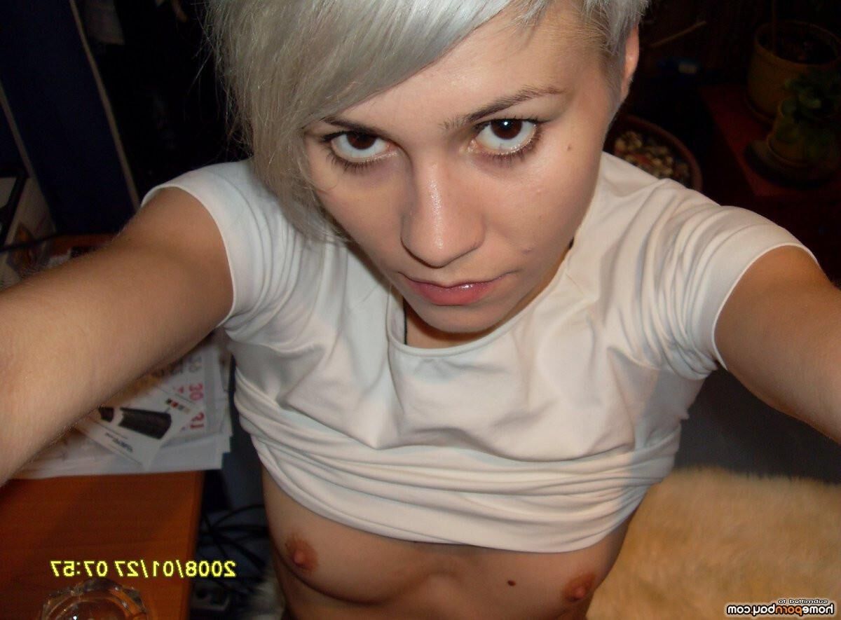 Ama Tiny Bleichpixie