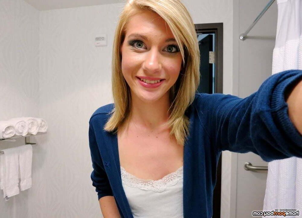 AMA Tiny Skinny Spaghetti Tank Blonde