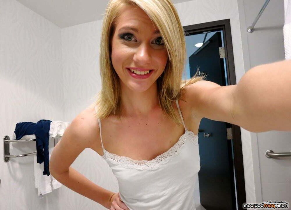 AMA Tiny Skinny Spaghetti Tank Blonde