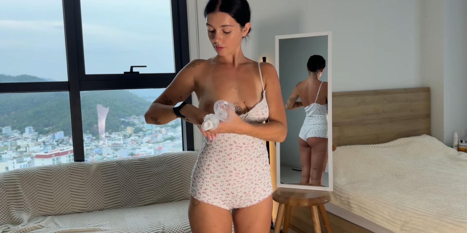 Brünette Melktitten
