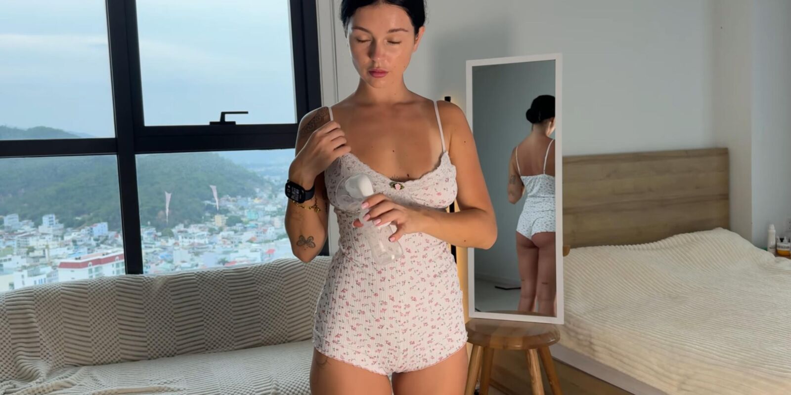 Brünette Melktitten