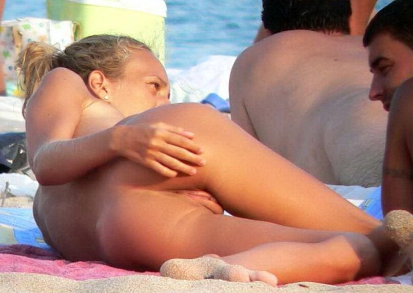 Nudist 