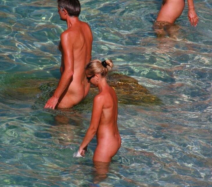 Nudist 