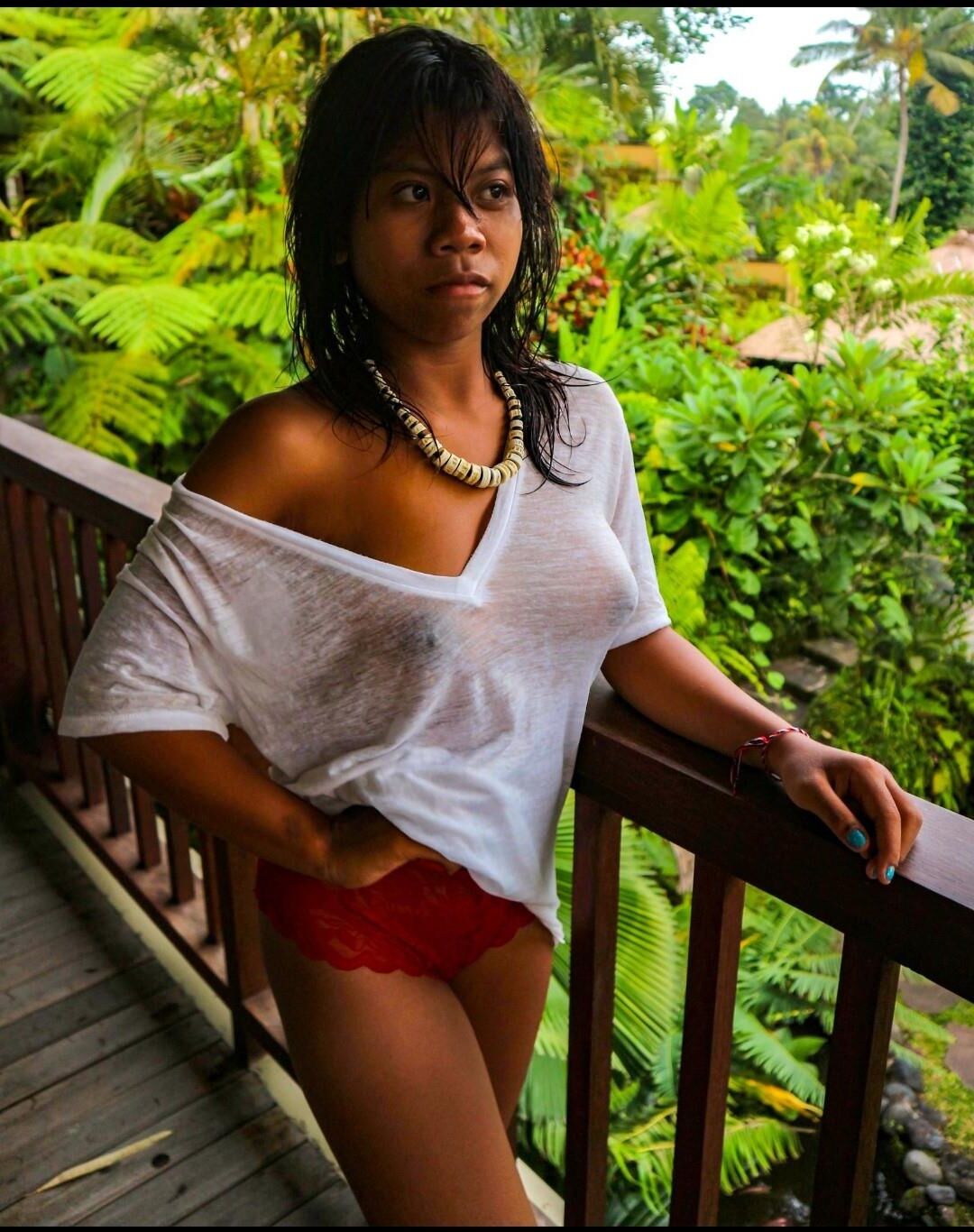 Delicious Curvy Indonesian Whore