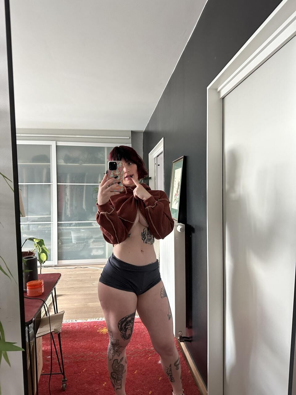 Laura Tattooed Big Tits Big Butt Beauty Girl Mixed Hot Photos