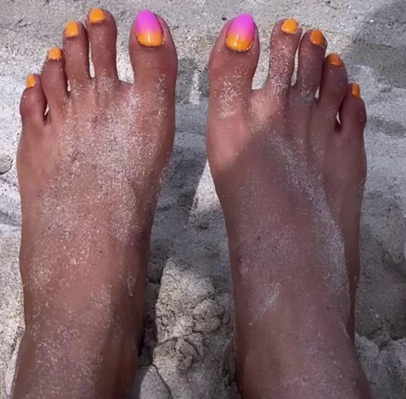 Beautiful Yummy Feet and Sexy Legs 