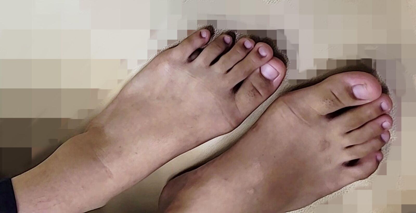 Beautiful Yummy Feet and Sexy Legs 