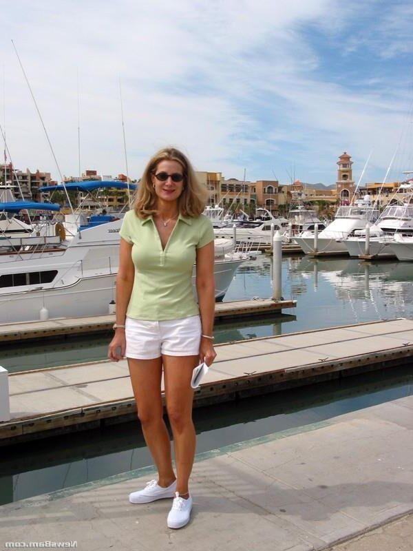 Unknown HOT wife
