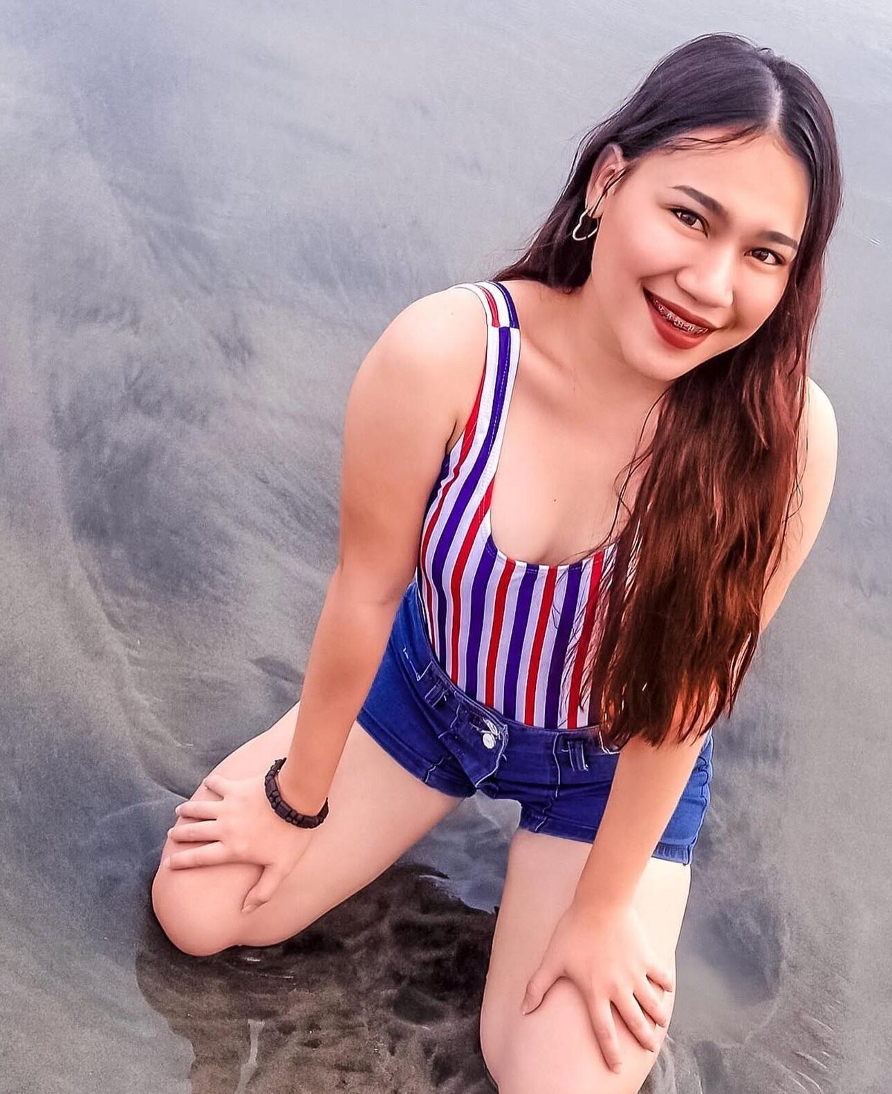 Pinay is innocent or streetwhore you choose.