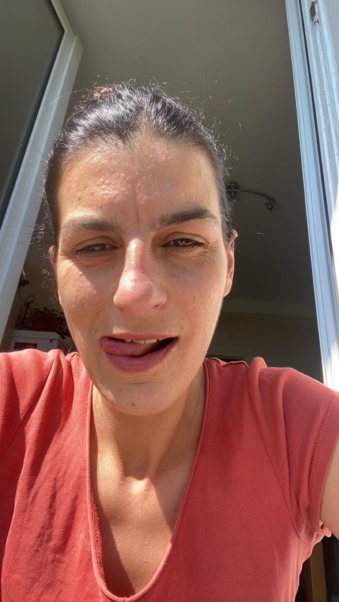 Laide et face de Conne, en Va te Souiller Quand Meme