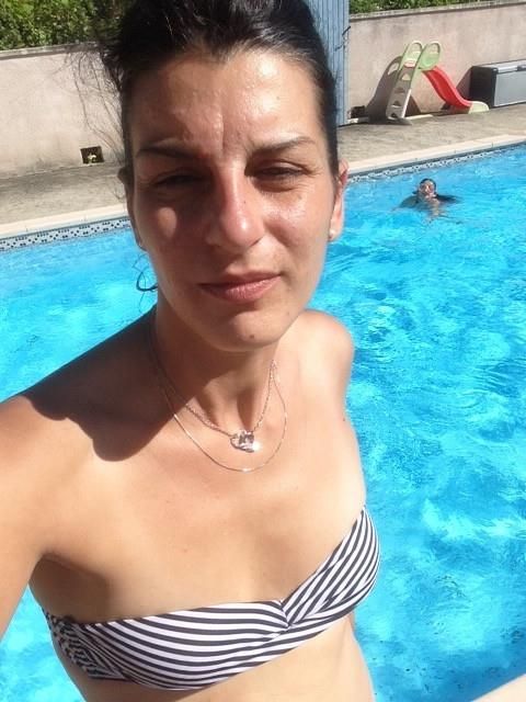 Laide et face de Conne, en Va te Souiller Quand Meme