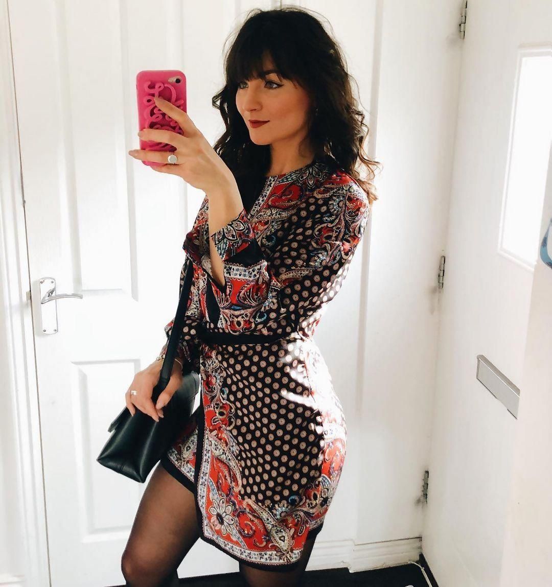 UK MILF Anna est un tel morceau de viande de branlette. 