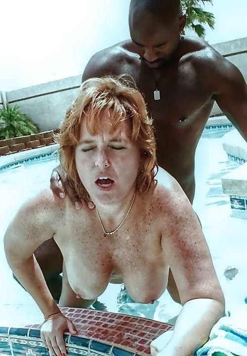 Ladies Being blacked ()
