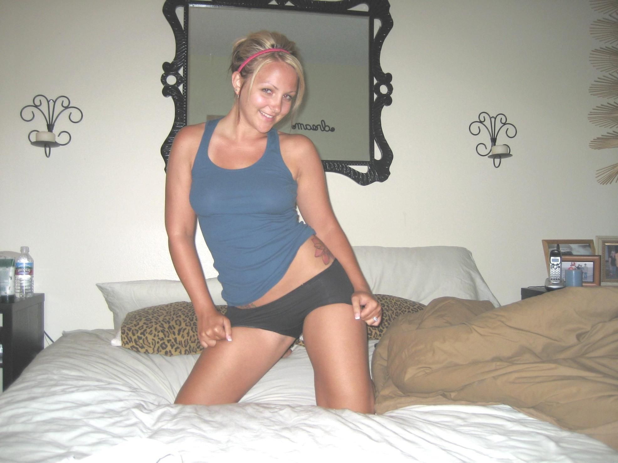 Exposed Wife Ellie