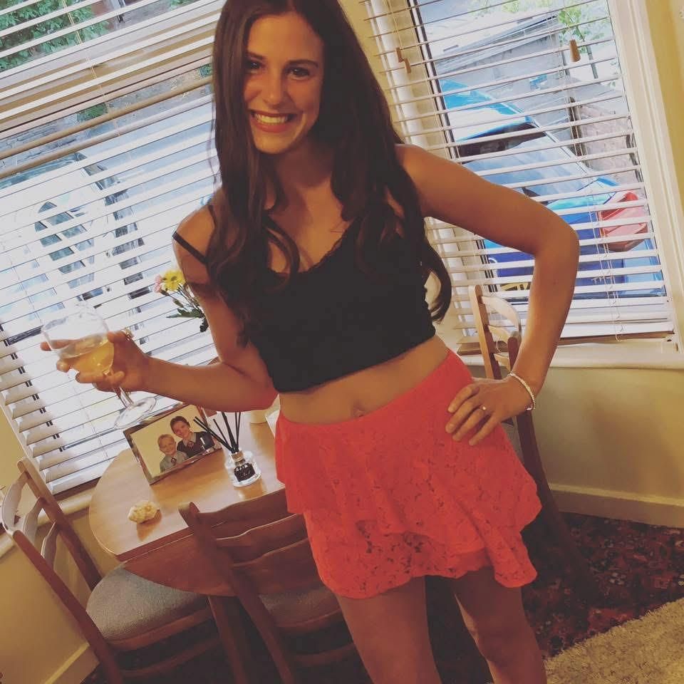 Sexy young UK MILF Molly deserves attention