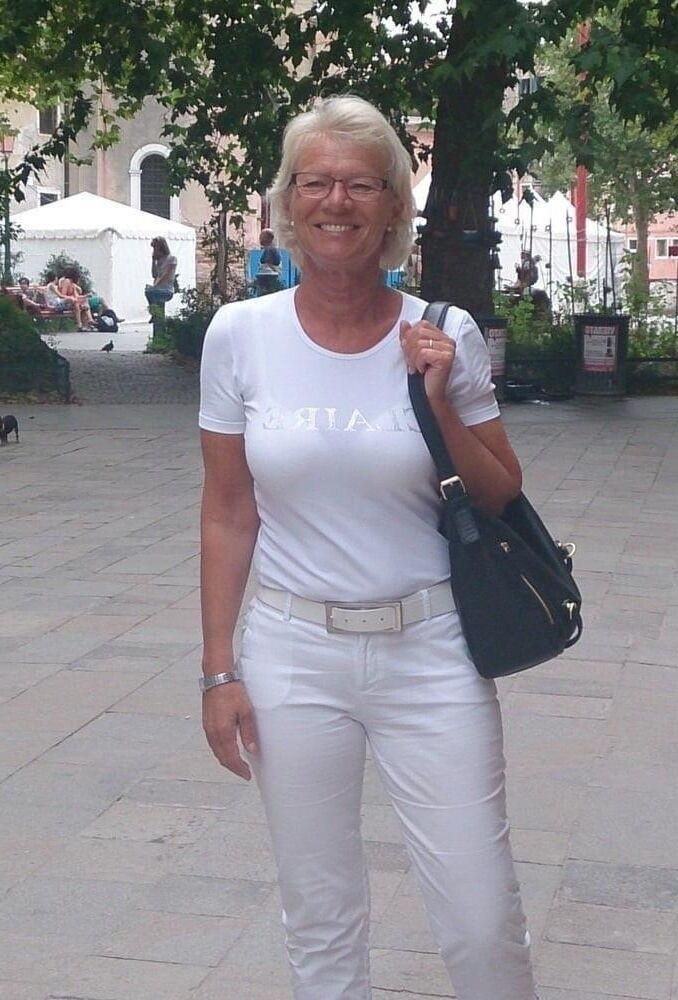 Lovely norwegian granny Justine