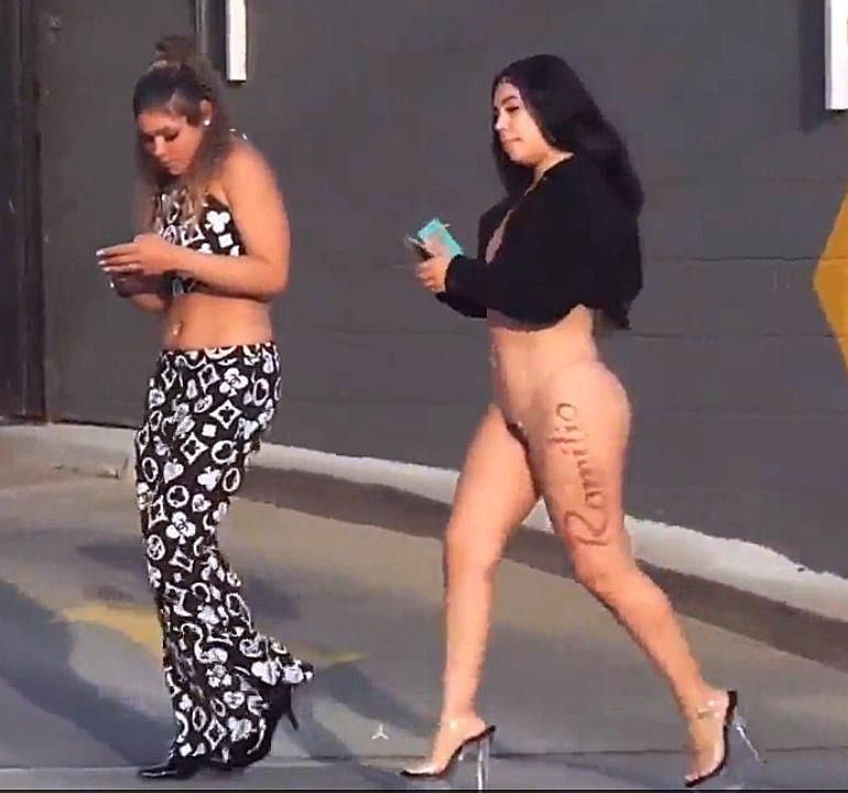 Cumming a una esquina de la calle cerca de ti ....... prostitutas!
