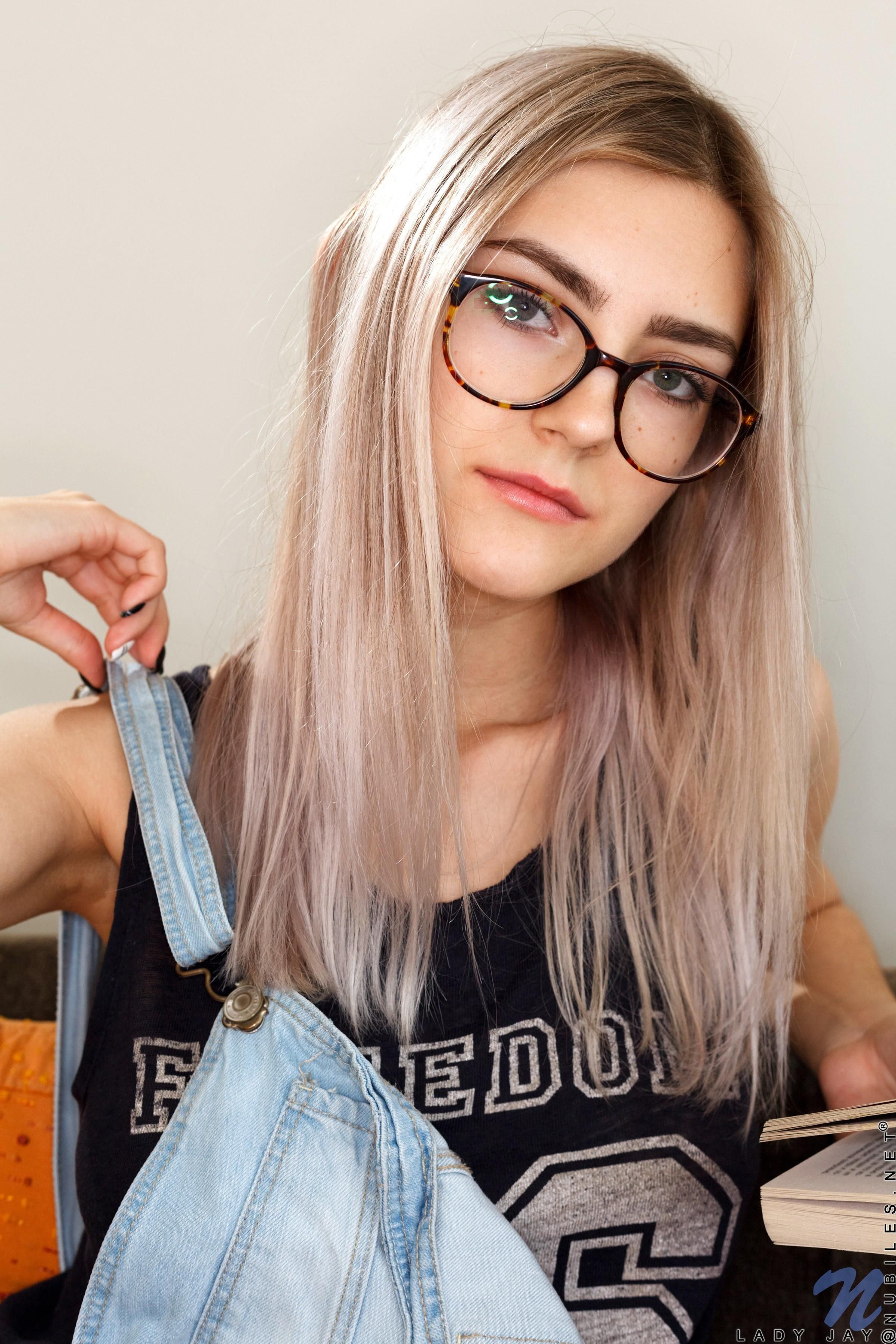 Sexy Slut Pornstar Model 