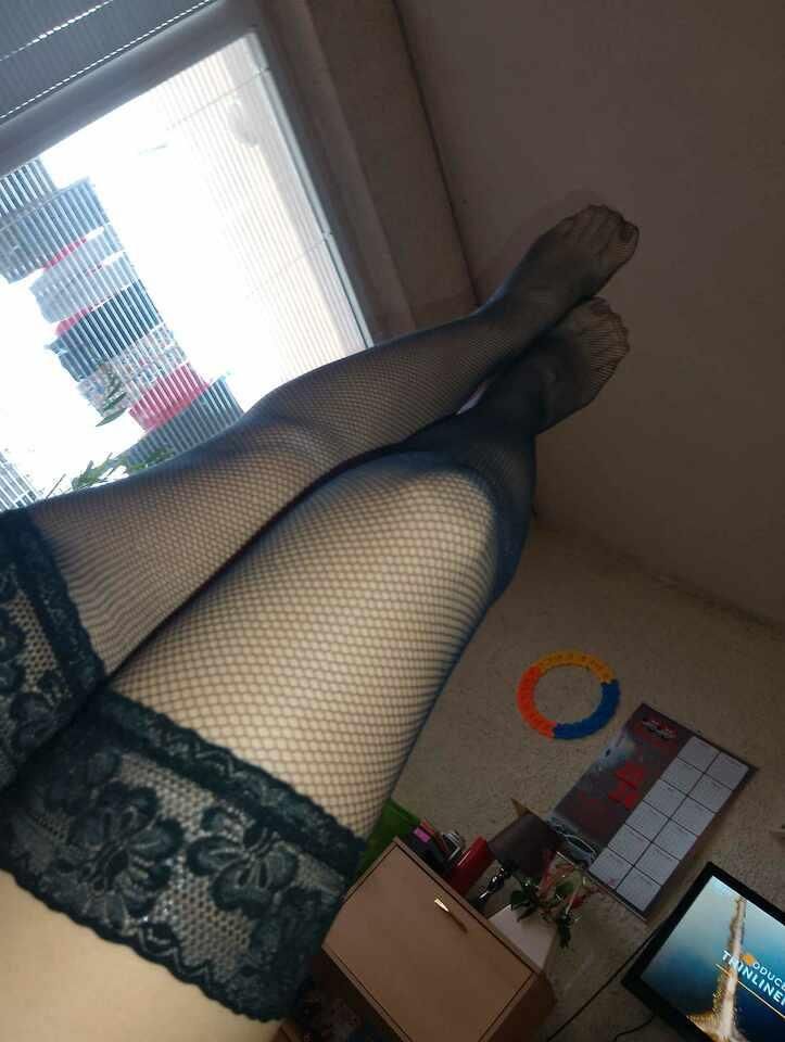 yo Busty Babe