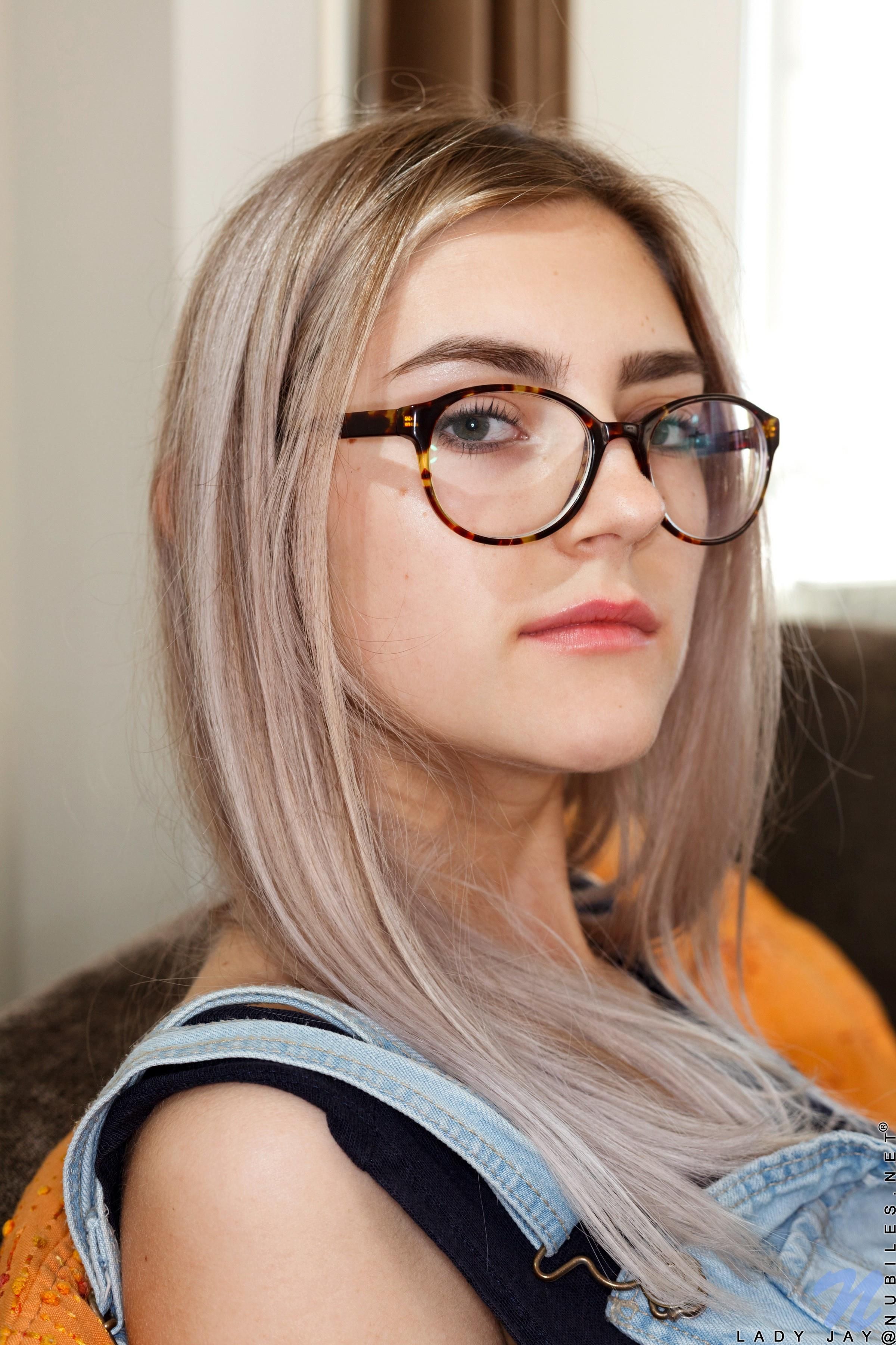 Sexy Slut Pornstar Model 