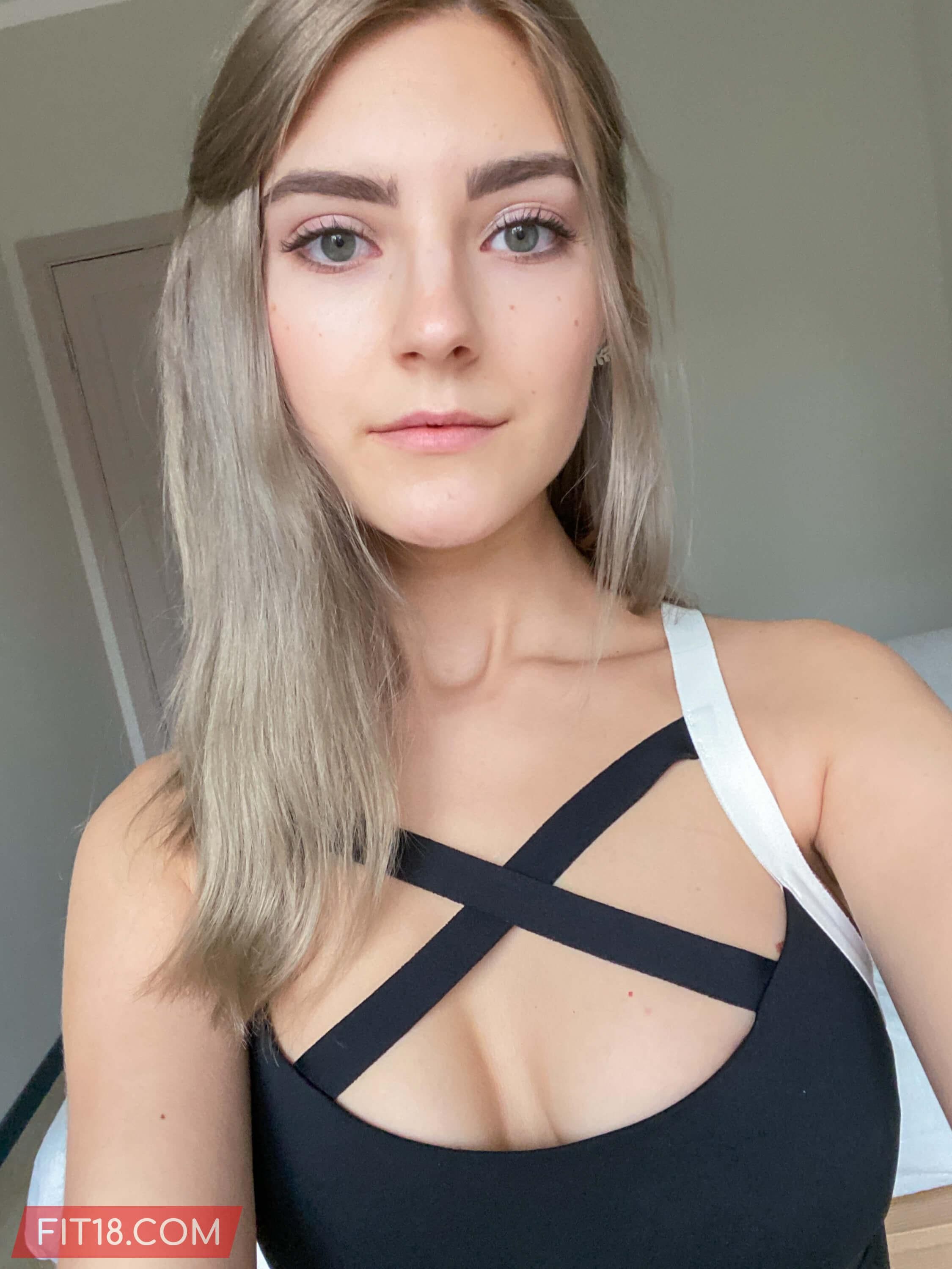 Sexy Slut Pornstar Model 
