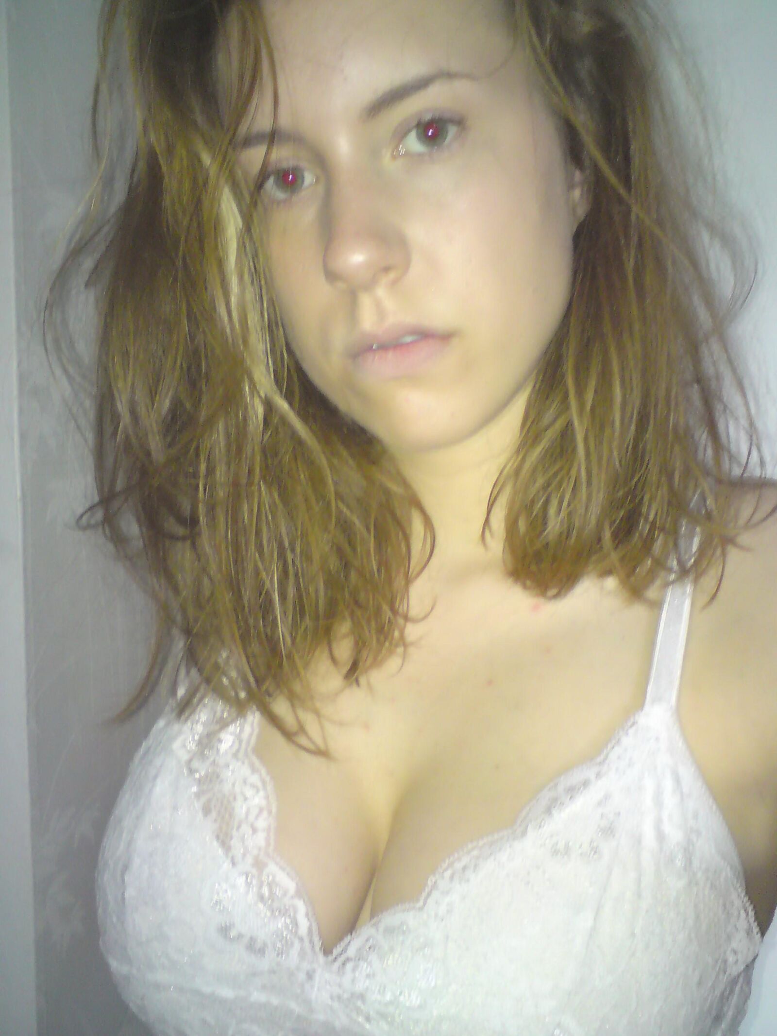 HOT AMATEUR GIRLFRIEND VACATION PICS