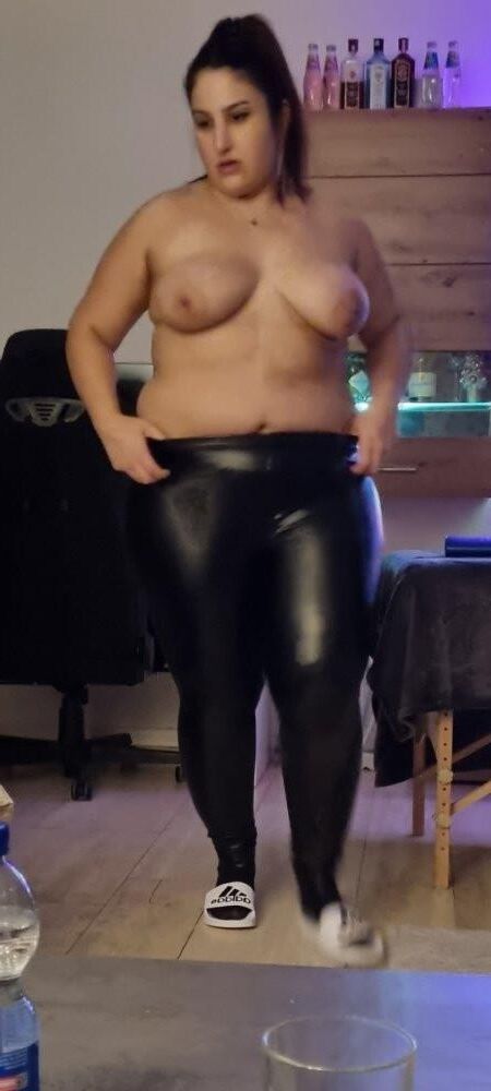 Amateur bbw slut with fat ass