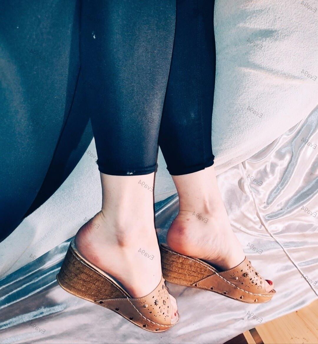My feet [Emma feet]