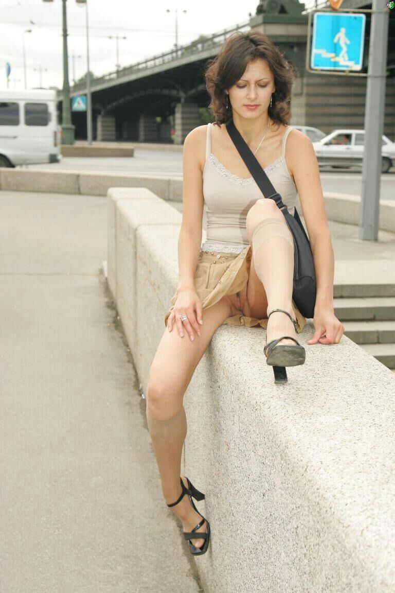 Open Legs Commando Footrest Right Foot