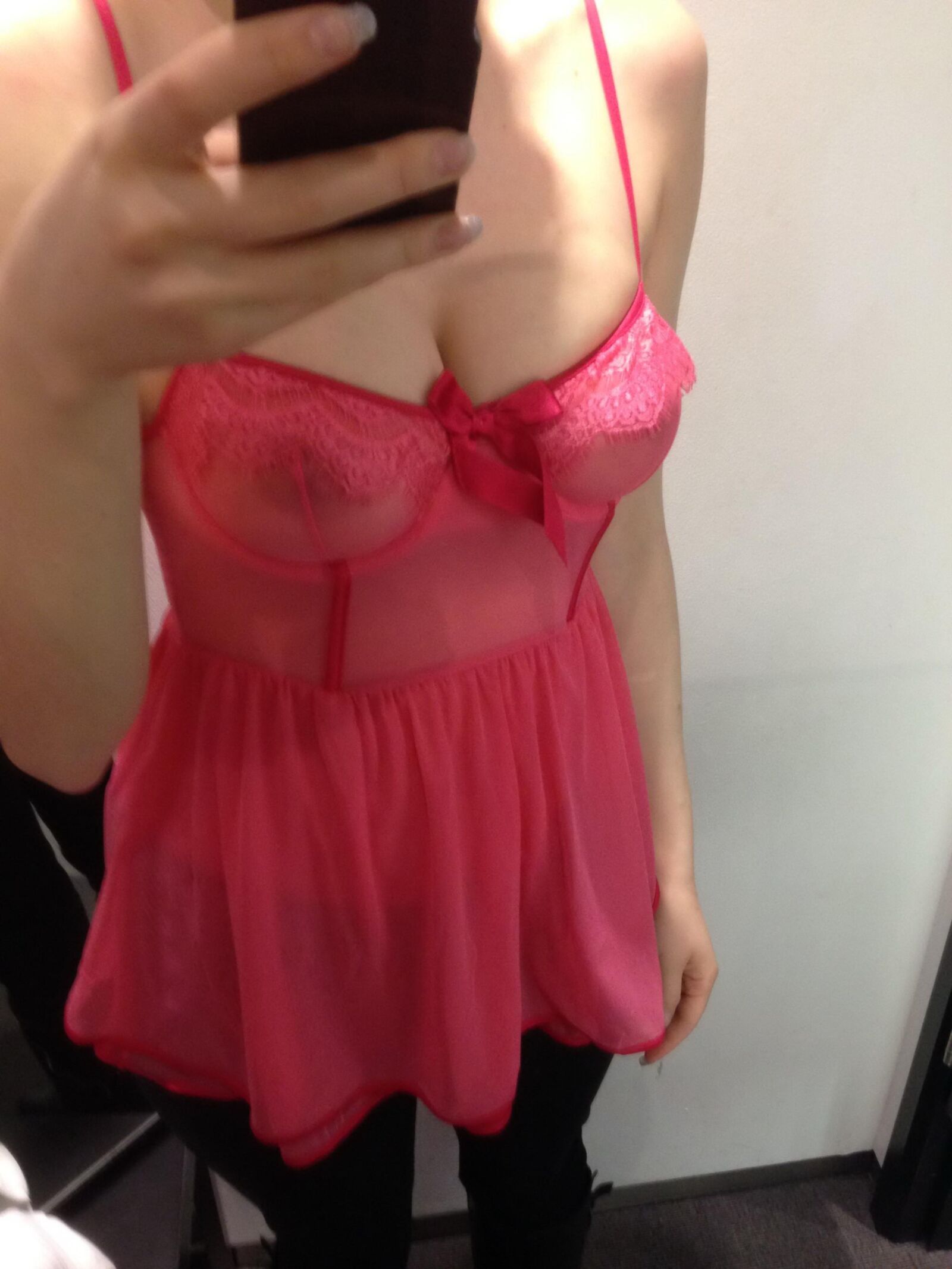 HOT AMATEUR GIRLFRIEND VACATION PICS
