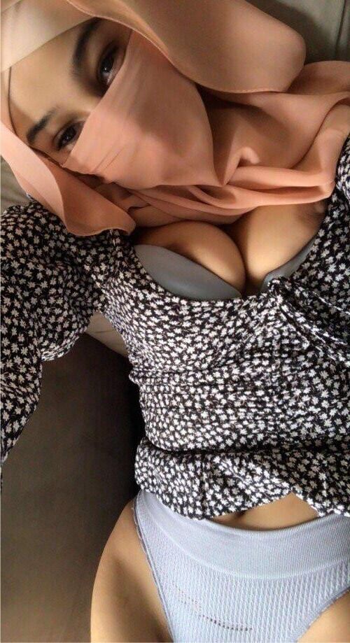 Natural Petite Busty Babyface Hijab Arab Muslim Webslut