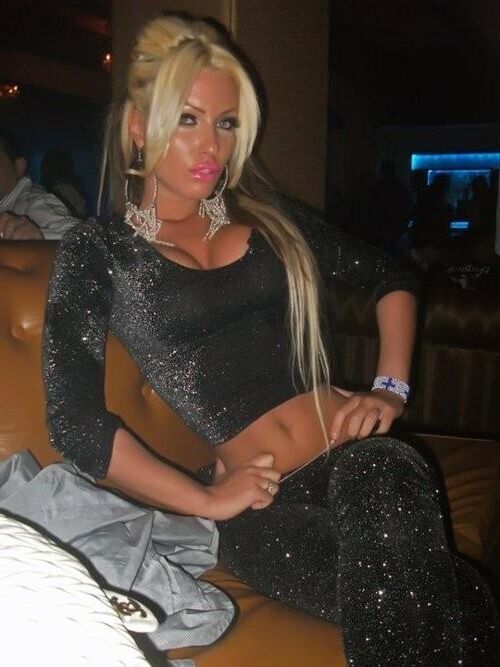 Trophy Wives and Bimbos