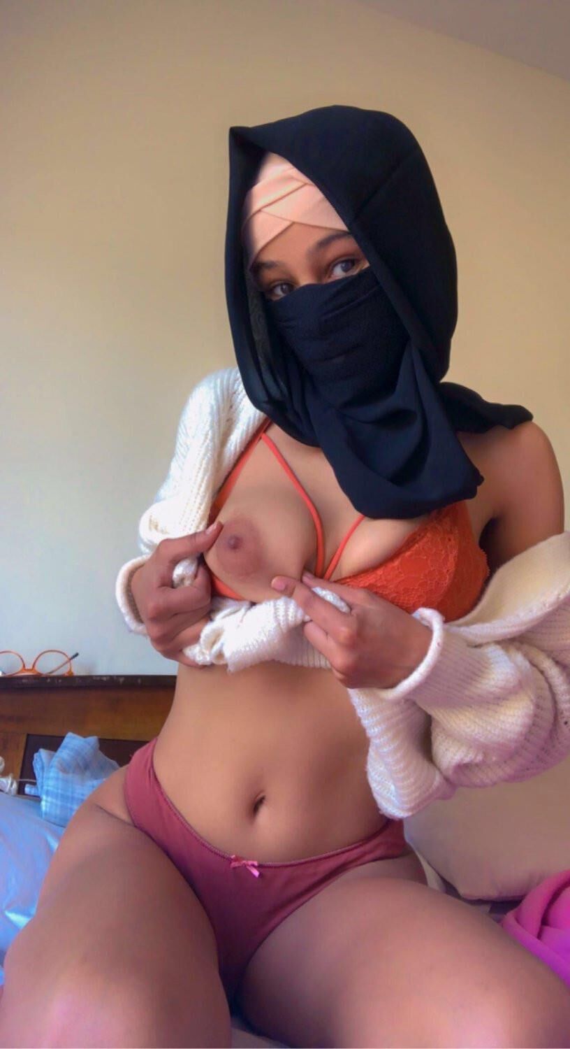 Natural Petite Busty Babyface Hijab Arab Muslim Webslut