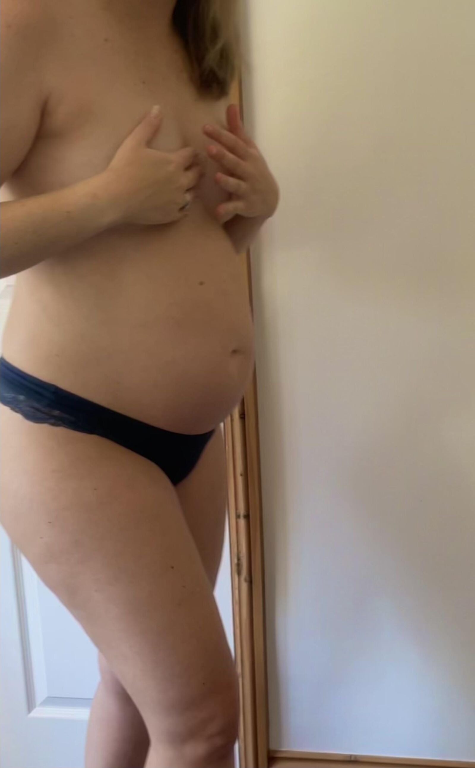 Esposas / novias desnudas y avergonzadas QQ