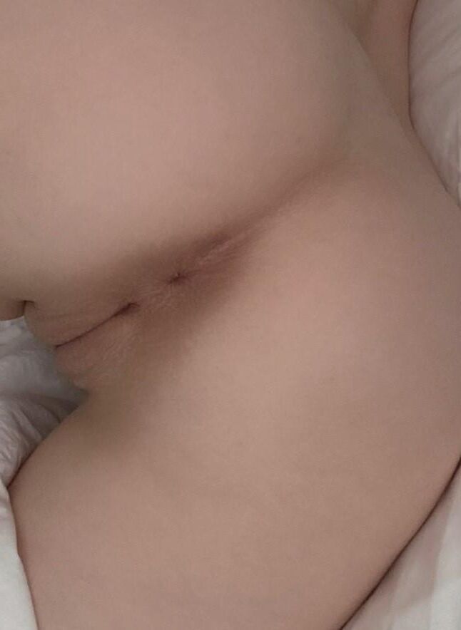 Puta blanca latina aline en exposición enviarle a su cuck y más