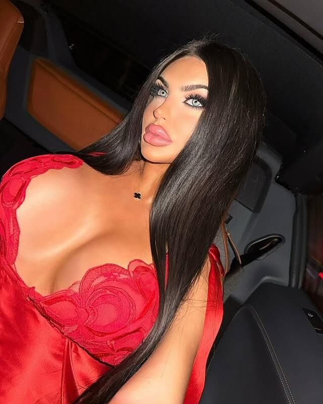 Bimbo de ojos azul croata