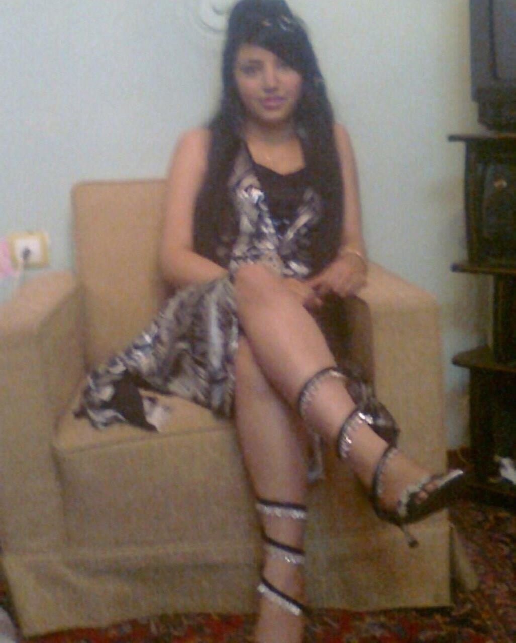 sexy iranian wife 