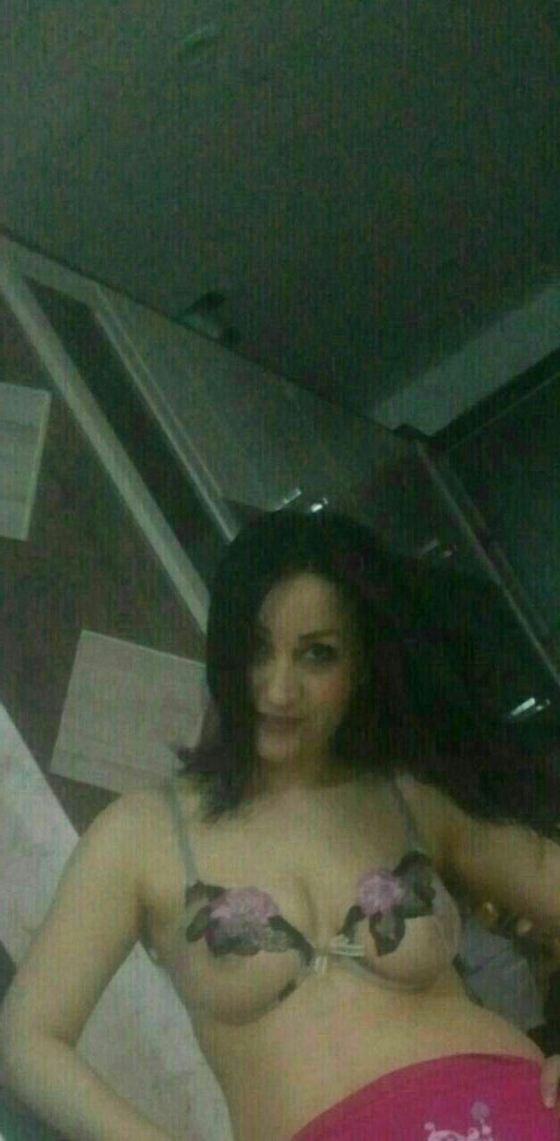 sexy iranian wife 