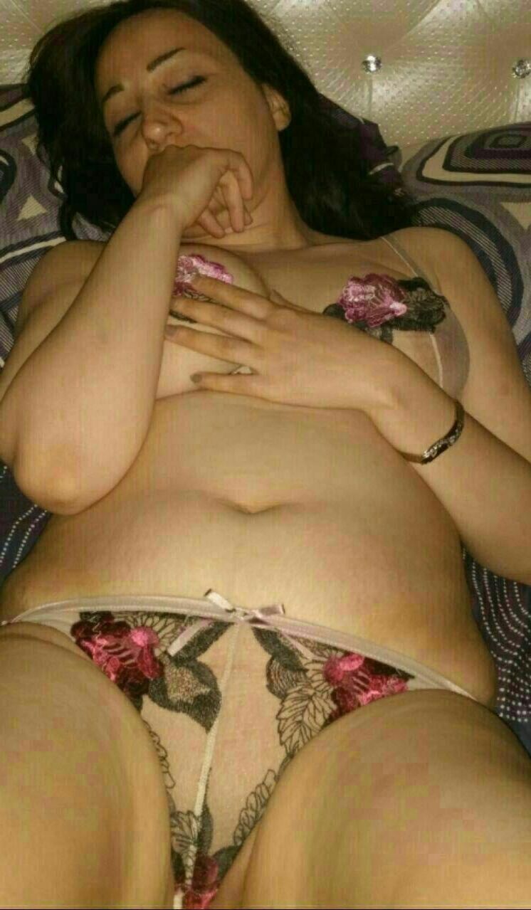sexy iranian wife 