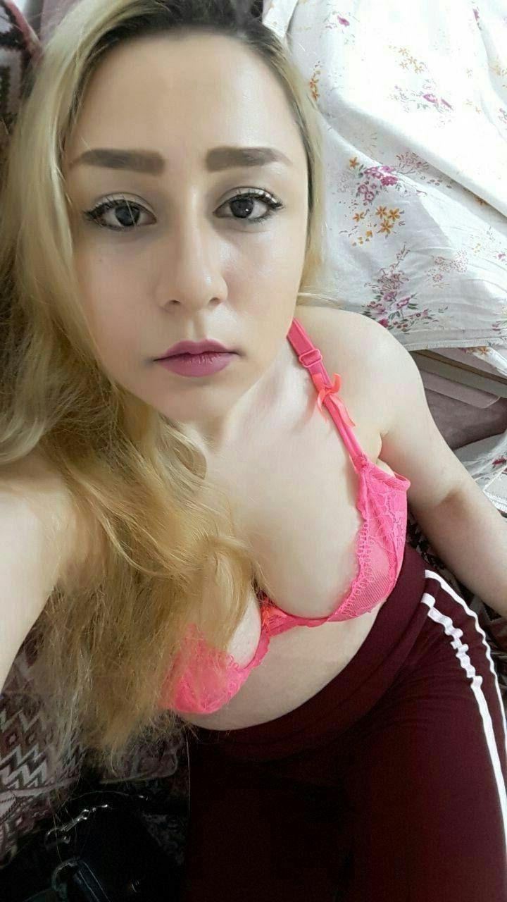 sexy iranian wife 