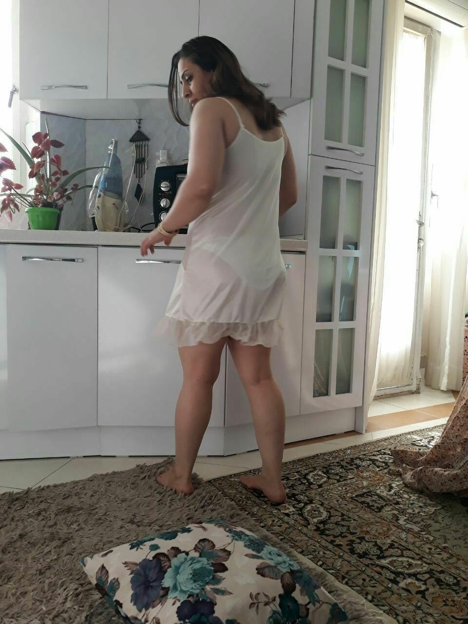 sexy iranian wife 