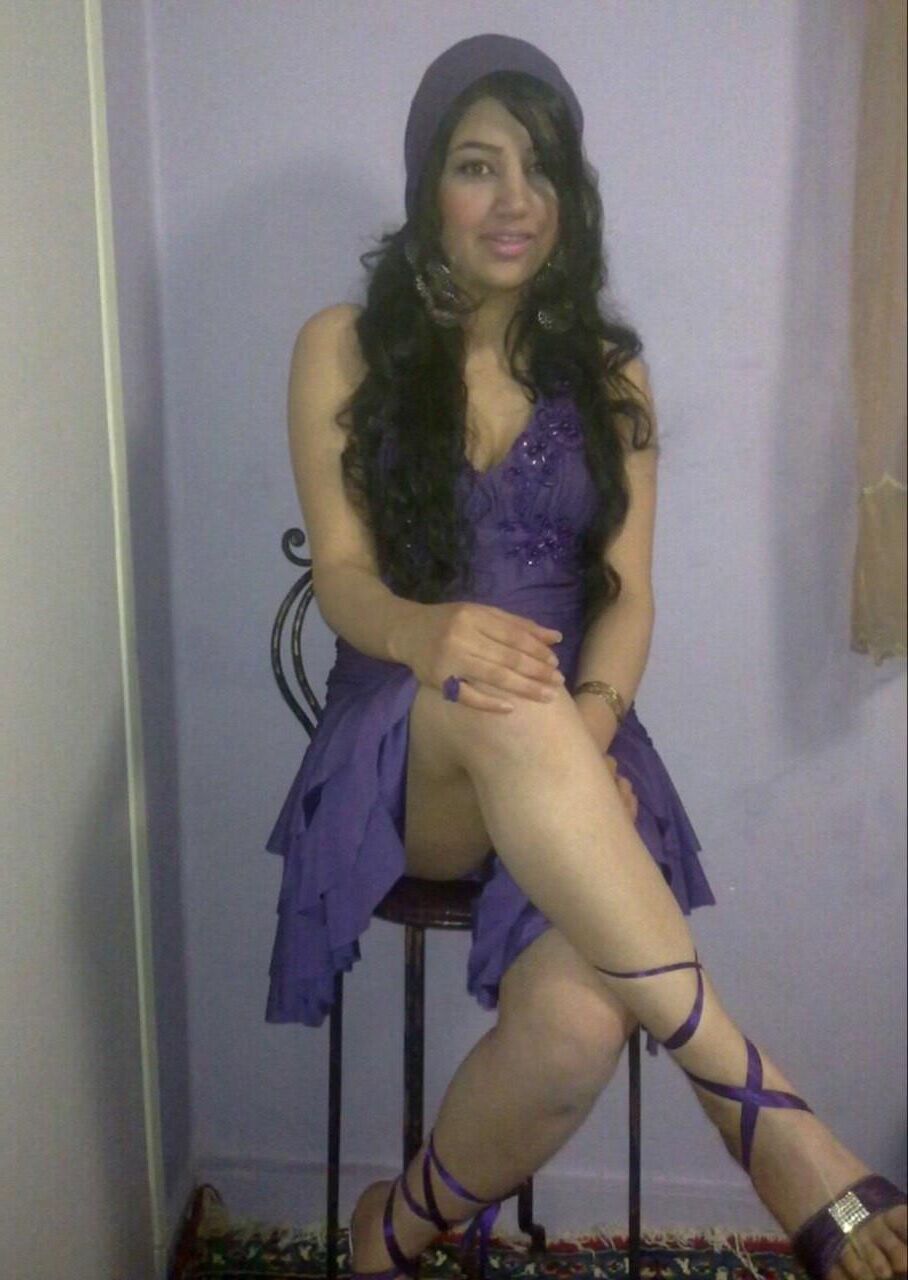 sexy iranian wife 