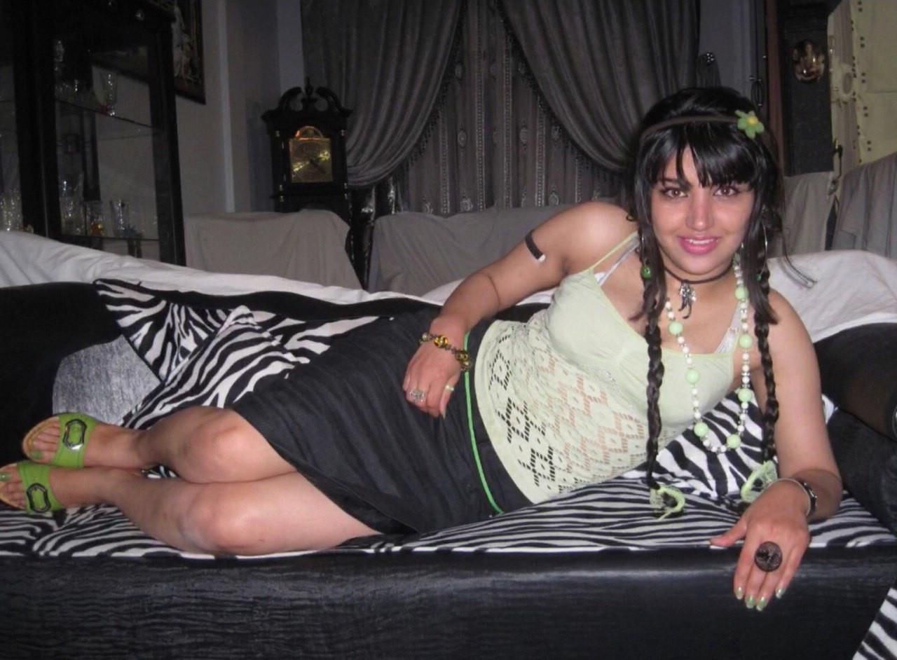sexy iranian wife 