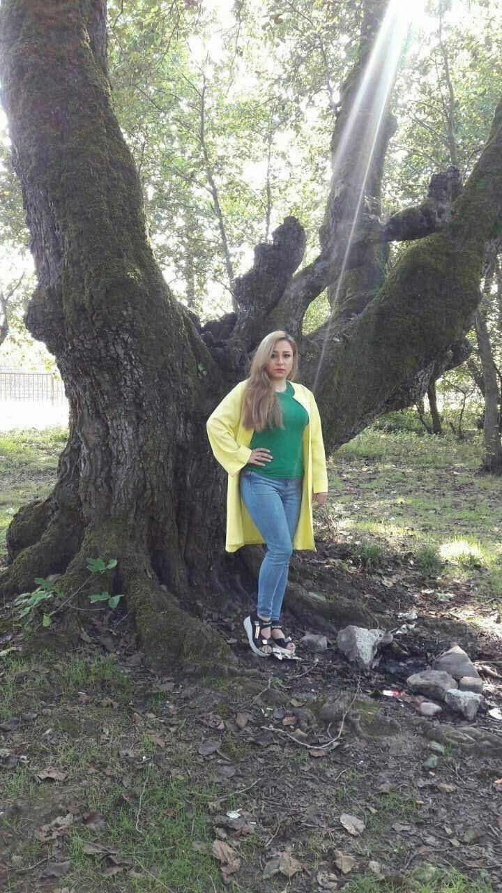 sexy iranian wife 
