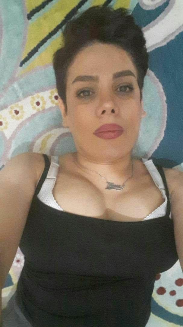 sexy iranian wife 