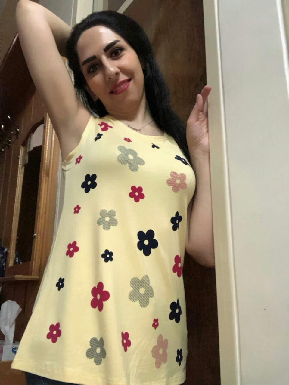 sexy iranian wife 
